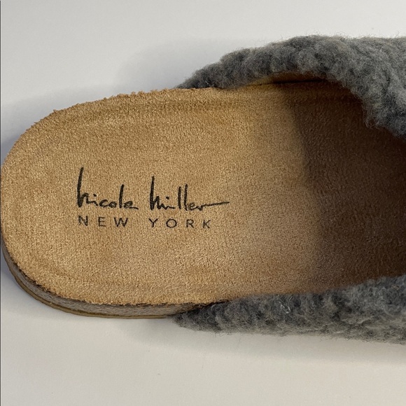 NIB Nicole Miller Gray Sherpa Open-Back Slides.  Size 8. - Picture 4 of 5